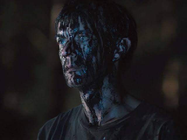 dark_theories's tweet photo. Marthal e Mikkel??? #dark #DarkNetflix #DARKseason3 https://t.co/ifw2gi8NPW