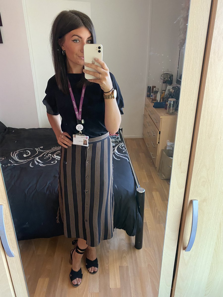 MissNTricker's tweet photo. Back home👩🏻🏫❤️ #NQT #year10 #backtowork #geographyteacher #emptyclassroom https://t.co/aczYgOJw4G