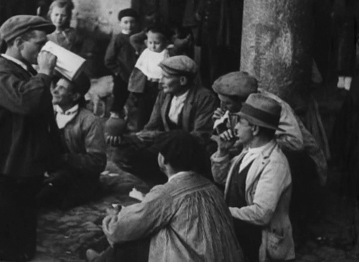 bopsfjk's tweet photo. #bunuel #Landwithoutbread https://t.co/Uql8PnkUxN
