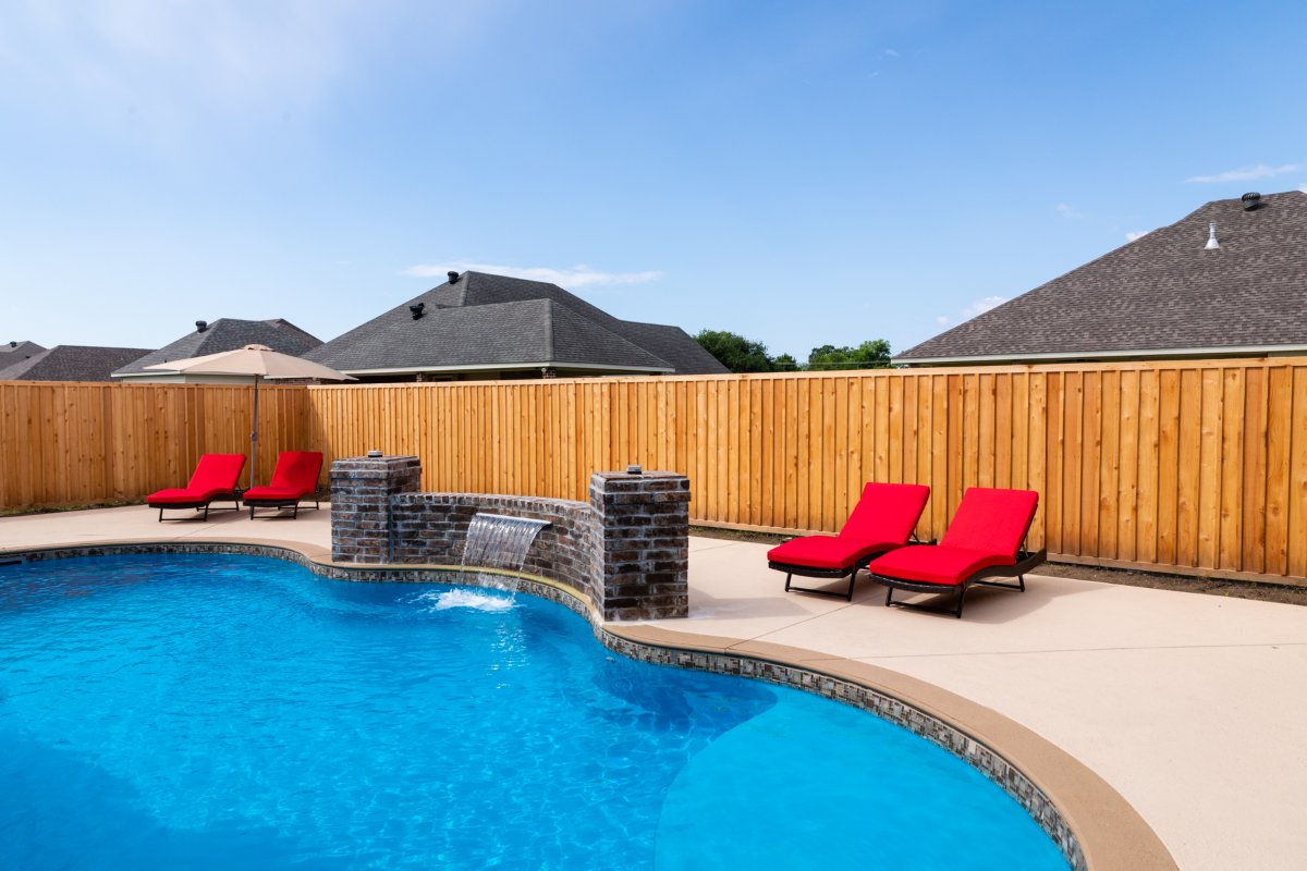 empire_pool's tweet photo. Nothing beats spending a beautiful day outdoors by your beautiful pool. https://t.co/RdmMG0w6YS