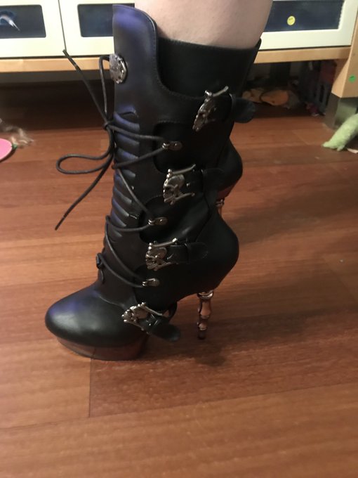 Woke up to these sexy #boots delivered to me this morning from a slave who has been a good boy. #bootlover<a href="/tag/boots"class="tags">#boots</a><a href="/tag/gothic"class="tags"><span>#gothic</span></a><a href="/tag/footworship"class="tags"><span>#footworship</span></a><a href="/tag/footslave"class="tags"><span>#footslave</span></a><a href="/tag/tributetuesday"class="tags"><span>#tributetuesday</span></a>