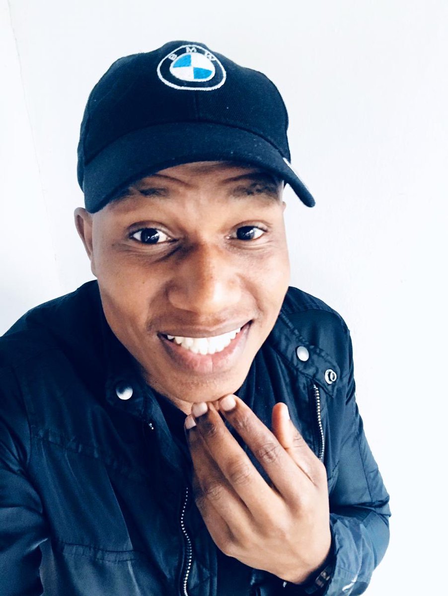 sithole_londa's tweet image. BMW 🧢 Sir black 🖤