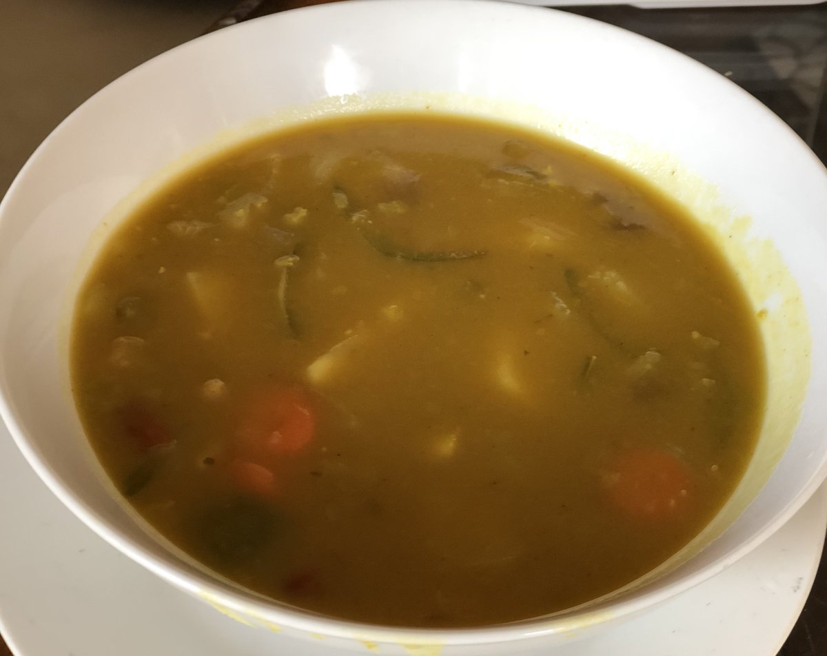 manyaku's tweet image. soup...and more soup on a cold day
#vegetables
#splitpeas
#mjkitchen
#foodphotography