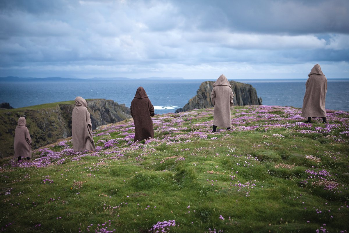 govisitdonegal's tweet photo. Malin Head Gathering The Force
In the far-flung depths of the Inishowen Galaxy, fear has grown and darkness has descended among the people of the Republic yet a force has been awakened... 

Read more👉👉https://t.co/TXdhHk6jKd

📷Martha McCulloch
#Donegal #govisitinishowen https://t.co/Ep2drTFk9M