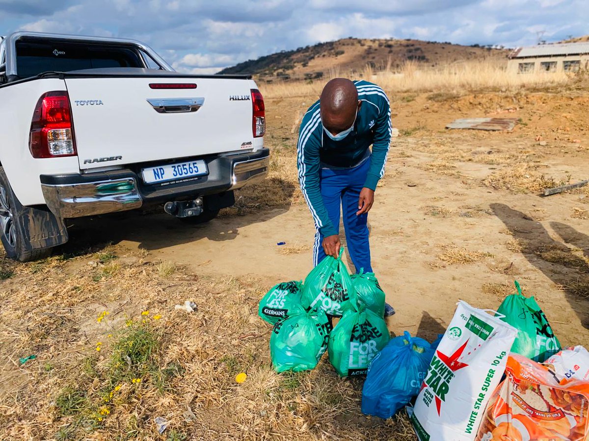 nnmunicipality's tweet photo. NEWCASTLE MUNICIPALITY MAYOR DR NTUTHUKO MAHLAB ADOPTS A FAMILY AND SPENDS THE DAY WITH THE HADEBE FAMILY FOR YOUTH DAY.

https://t.co/PmLWkCXN0F https://t.co/NyKBGajQee