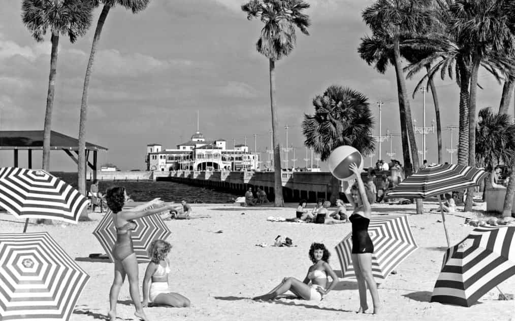 BeachDriveSPFL's tweet photo. With the opening of the newest St. Pete Pier on the horizon, check out the legacies of previous inhabitants. https://t.co/3dJZe4DPP6 https://t.co/N0VZcq92Ti