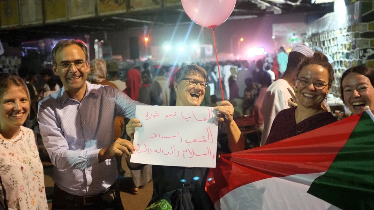 GERonAfrica's tweet photo. #EmbassyOfTheWeek 🌍 #Sudan 🇸🇩
Sudan is at a historic turning point, paving its way into a democratic future. Our embassy was at the heart of last year’s peaceful revolution and showed their support for peace, justice and freedom. #sudanrevolution #سوداني https://t.co/fo9Za4MqOe