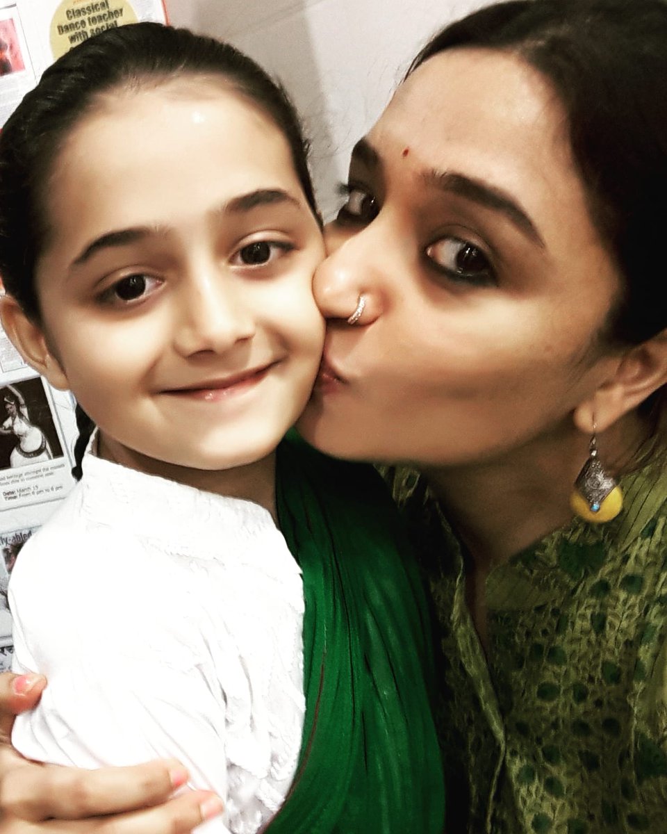 PallaviTheActor's tweet photo. Dollop of butter, melting in my mouth! 😍
#TapasyaDanceAcademy #Bharatanatyam #Missing #CheekBiting https://t.co/9ZopsCvpLZ
