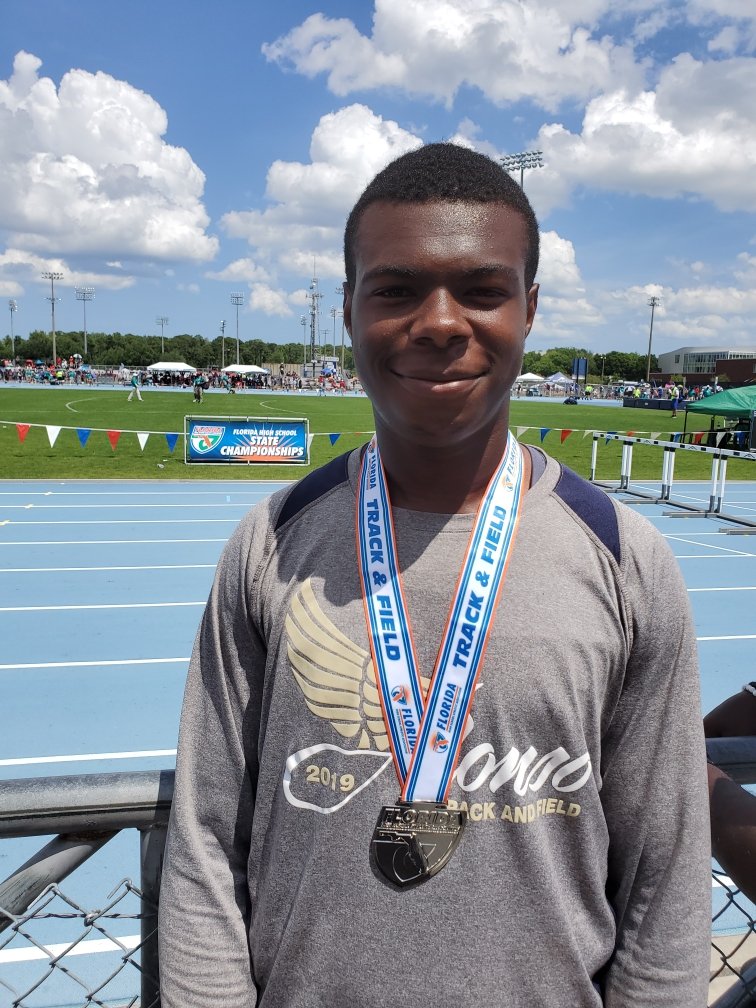 RavensXCTnF's tweet image. FIU bound! Sowande Walker, Alonso's discus record holder (170 ft), has committed to the Panthers, under head Coach Ryan Heberling, who is also the program's throwing coach. Walker was second in the State Finals last year. Go get some, Sowande! #Division1athlete #PlanetRaven