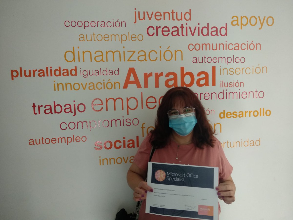ArrabalAID's tweet photo. Volvemos con fuerza para seguir fomentando el uso de las #TICs y favorecer la acreditación de #CompetenciasDigitales. Aquí, las primeras personas que logran sus #CertificacionesDigitales @MicrosoftES a través del programa #BecaMOS #RedConecta que impulsamos con @fundacionesplai. https://t.co/ARuHWgVpPD