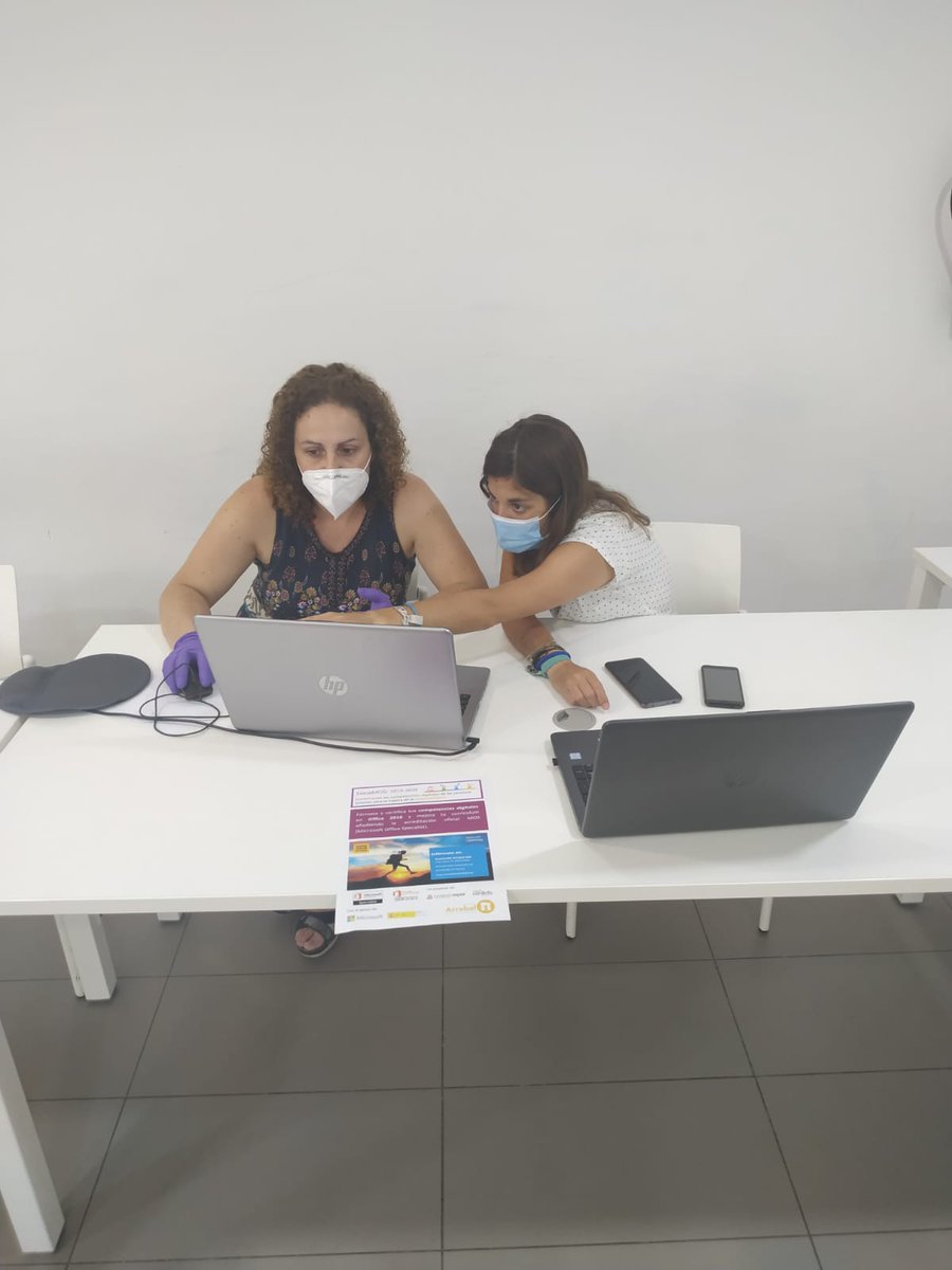 ArrabalAID's tweet photo. Volvemos con fuerza para seguir fomentando el uso de las #TICs y favorecer la acreditación de #CompetenciasDigitales. Aquí, las primeras personas que logran sus #CertificacionesDigitales @MicrosoftES a través del programa #BecaMOS #RedConecta que impulsamos con @fundacionesplai. https://t.co/ARuHWgVpPD