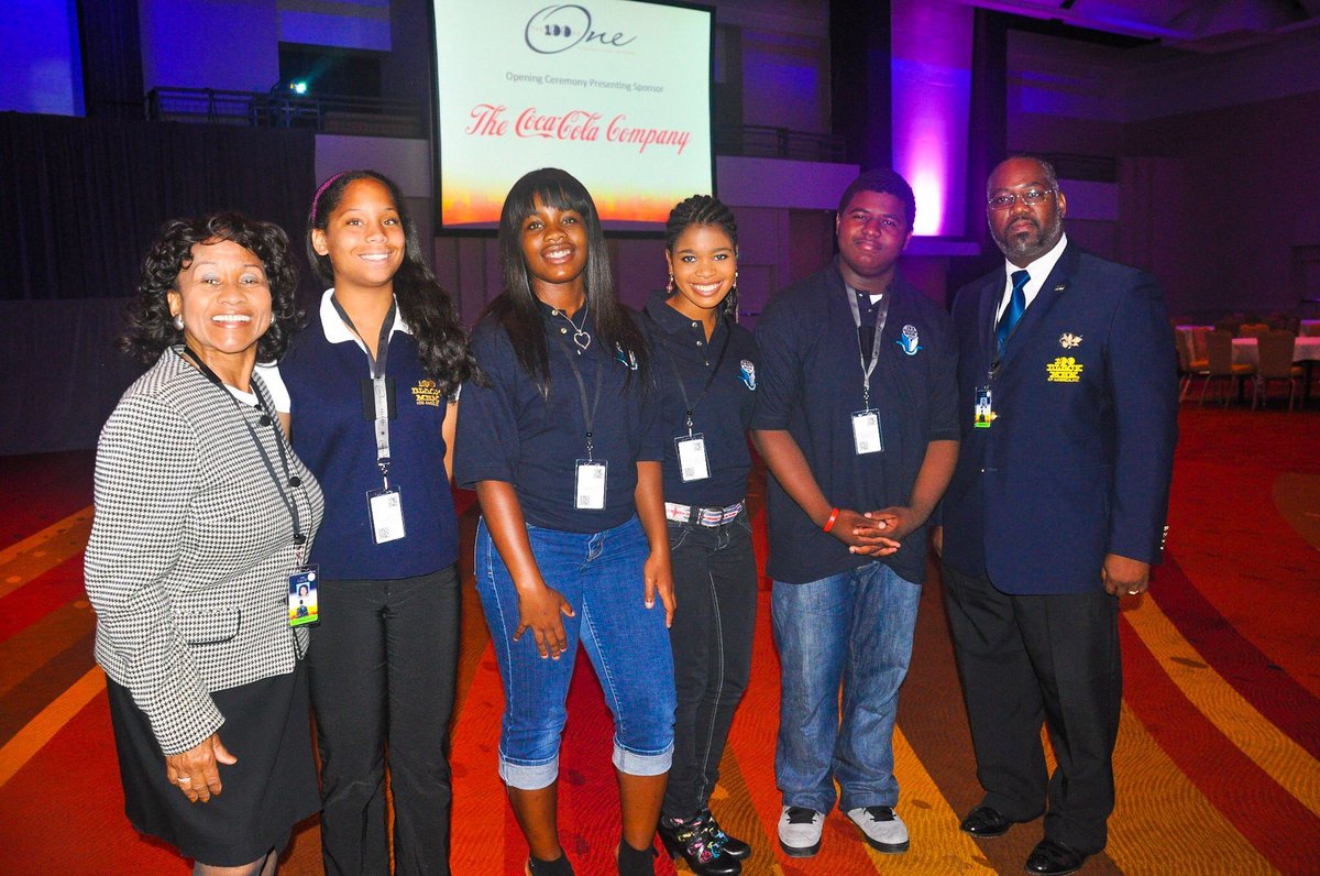 100BlackMenLA's tweet image. #tbt.  Our African-American History Challenge Student Team (LA Chapter) competing at the 2009 100 Black Men of America National Conference. #100blackmen #100bmoa @100BlackMen #ybs #youngblackscholars
