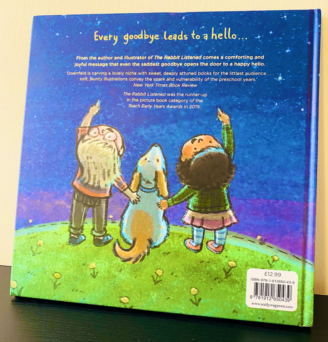 MrEPrimary's tweet photo. #SayGoodbyeSayHello @CoriDoerrfeld
This gentle story about the difficulty of change puts a whole new outlook on loss & how loss can lead to new & often wonderful opportunities. Beautifully rich in helping process emotions, this is right up there as one of the best PBs I’ve read. https://t.co/PJCkAzI3X3