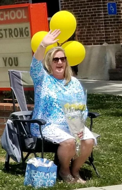 After celebrating with her 5th graders today, there was very special parade for Mrs. Morrow. After 33 years in Haddon Township, she is headed off for new adventures. We wish her all the best! @Stoy_HTSD @iteach5m