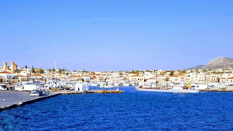 Worldwidettips's tweet photo. Santorini, one of the best greek islands to visit in October

Read more 👉 https://t.co/robDtfUcj6

#Worldwidetraveltips #GoodNightsSleep #BesttimetovisitGreece #greekvacation #Travel #Greeceweather #BeautifulGardenOffering #ArcheologicalMuseumThera #Traveltips #Greeceholiday https://t.co/hTYF4z05AW