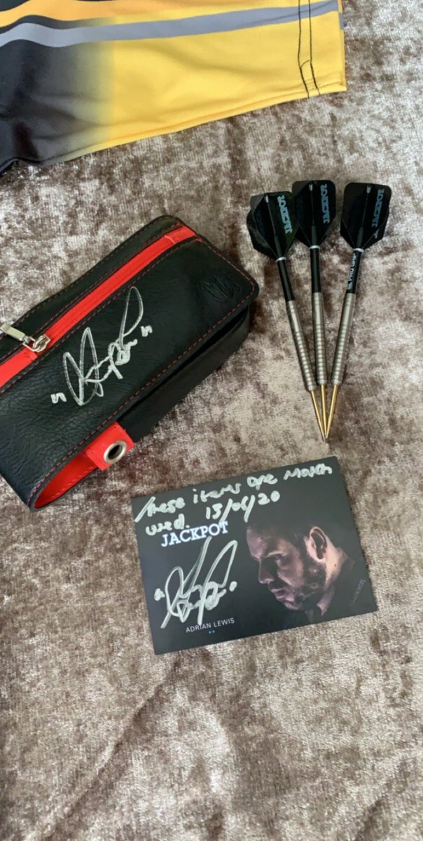 gazstandeven's tweet photo. What a delivery to come home to! Mega fan of Adrian Lewis @jackpot180 always have been. Match used shirt, darts and case all signed. Can’t thank you enough mate! Over the moon with them 👏🎰 Get in. All best for the Matchplay 👊 https://t.co/j7hdavO6F3