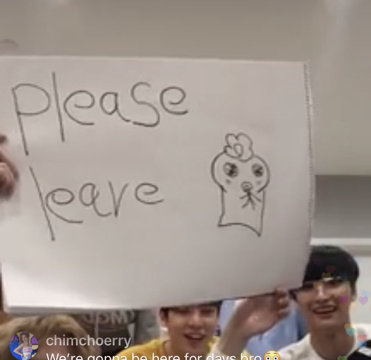 their goal was to have only 82 viewers in the livestream for 82 seconds but people wouldn’t leave so yeosang just