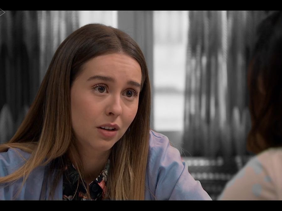 lemus_V4's tweet photo. Luisi Gómez de azul. ¡Sí a todo! 🥰🥰 #Luimelia https://t.co/pKEfAB9f8r