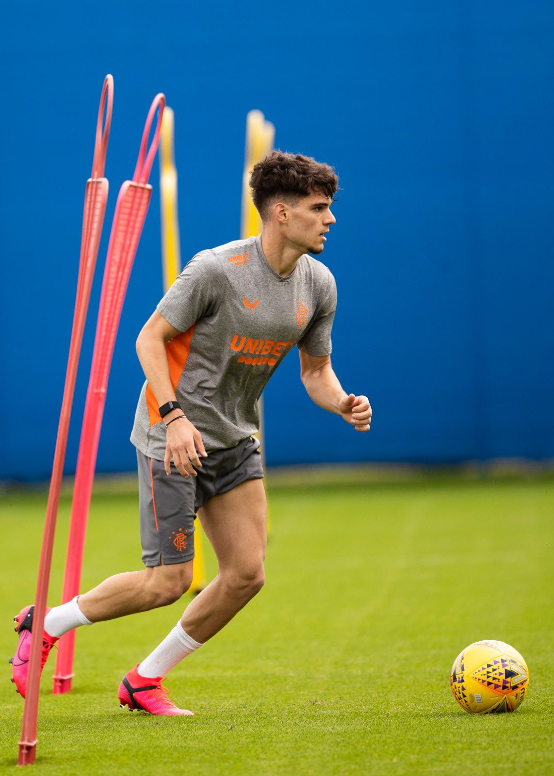 Ianis Hagi On Twitter We Re Back The Energy Is Definetely Here Rangersfc Now Let S Get To Work Faith