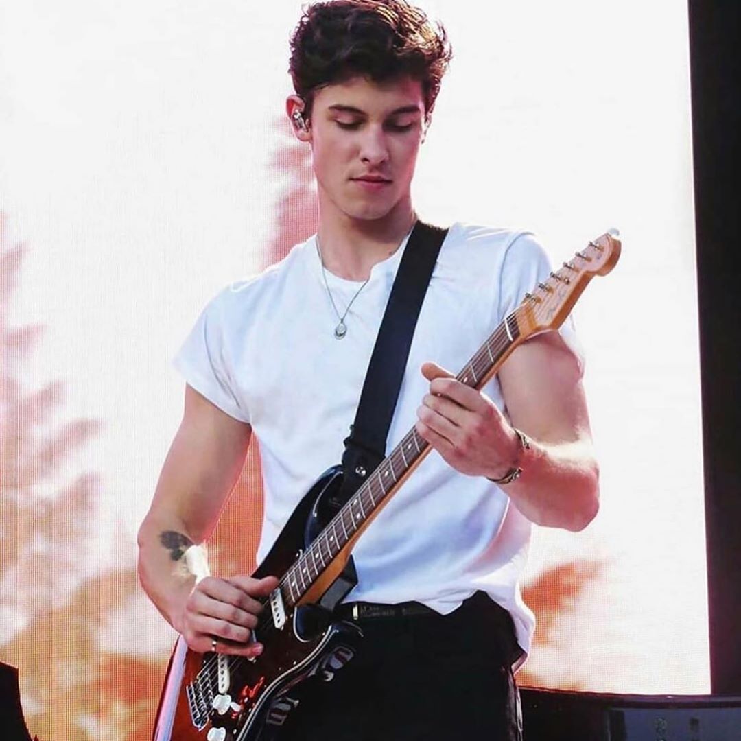 chaomendespage's tweet photo. LENDA

Shawn Mendes é o artista mais jovem a ter 2 álbuns com mais de 4 BILHÕES de streams no Spotify.

Pode vir Handwritten ser o 3°!!!

Via: @shawncharts ❤️ https://t.co/QTeZ4bXAaR