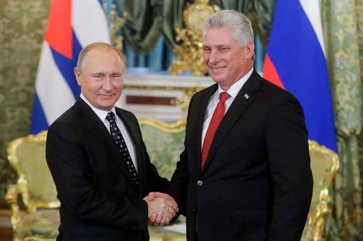 Meanwhile, relations between  #Cuba and Russia are now warmer than at any point since the demise of the Soviet Union. 13/  https://www.ft.com/content/cbc7cc88-1c0a-11ea-9186-7348c2f183af