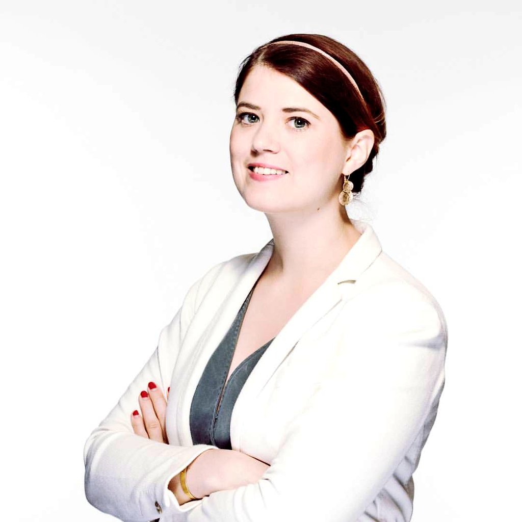 MaylisPichon's tweet photo. Il y a 12 ans pile, j'étais admise à 
@audencia ! Merci Facebook pour le reminder. Le temps passe vite, je n'aurais jamais imaginé ce parcours jusqu'à ma vie de #socialmedia strategist #freelance ! Et que je serais à nouveau étudiante à bientôt 33 ans ! #futurepsy #keeplearning https://t.co/6bYfuiCg7d