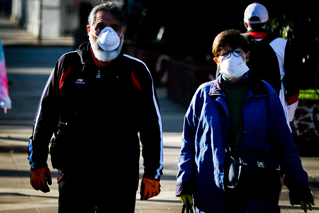CNNChile's tweet photo. Minsal agregará más de 31 mil casos que no se habían contado en el total de contagios con COVID-19 https://t.co/XewWYXs3Gb https://t.co/G5kG7KggkT