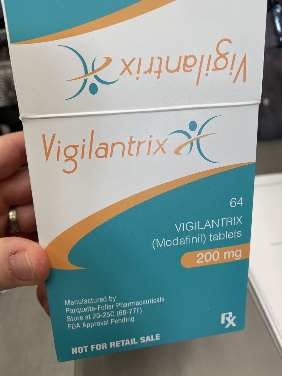 KellyAuCoin77's tweet photo. By the end of the day, the Vigilantrix prop’s letters ended up all over my hand. Which kinda ended up mirroring the show’s visuals when Axe was getting high 😆

#Billions #BehindTheScenes https://t.co/pIXuB3HpQy