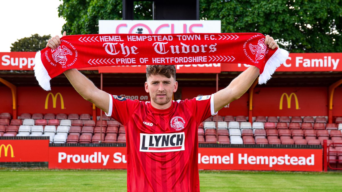 BATEMAN IS A TUDOR | We are delighted to announce that Matty Bateman has today signed a 1 year deal to play at Vauxhall Road for the 20/21 season. 

Interview &amp; news article 👇hemelfc.com/post/mattybate…