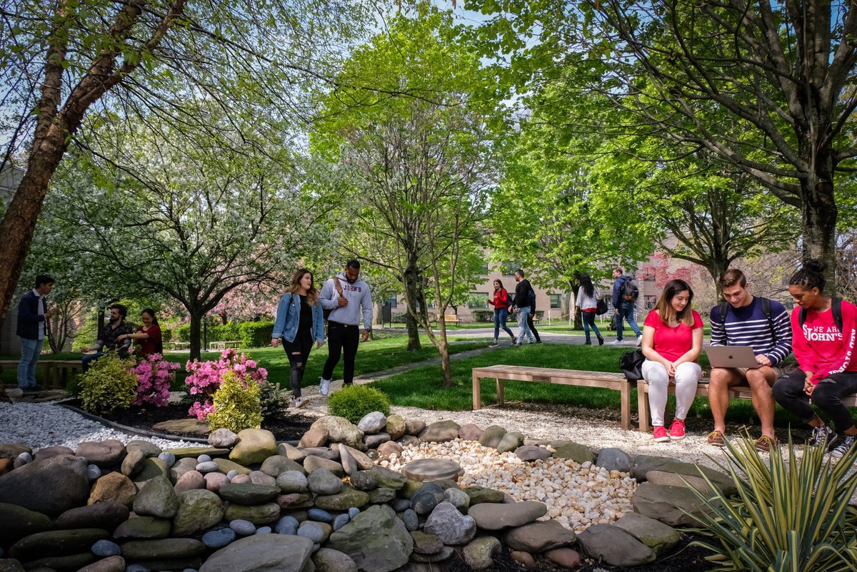 StJohnsU's tweet image. Transfer to St. John's this Fall with one phone call!📱 

We're offering Transfer Students virtual instant decision appointments, which include an on-the-spot admission decision, merit award, and an unofficial credit evaluation.

Get the details: bit.ly/VirtualIDD