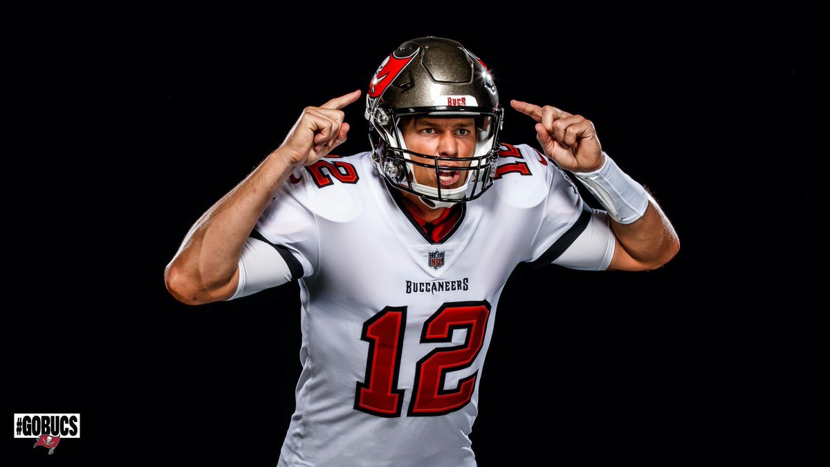 FieldYates's tweet photo. A first look at Tom Brady in two of his @Buccaneers uniforms. https://t.co/aHrHd17OiS
