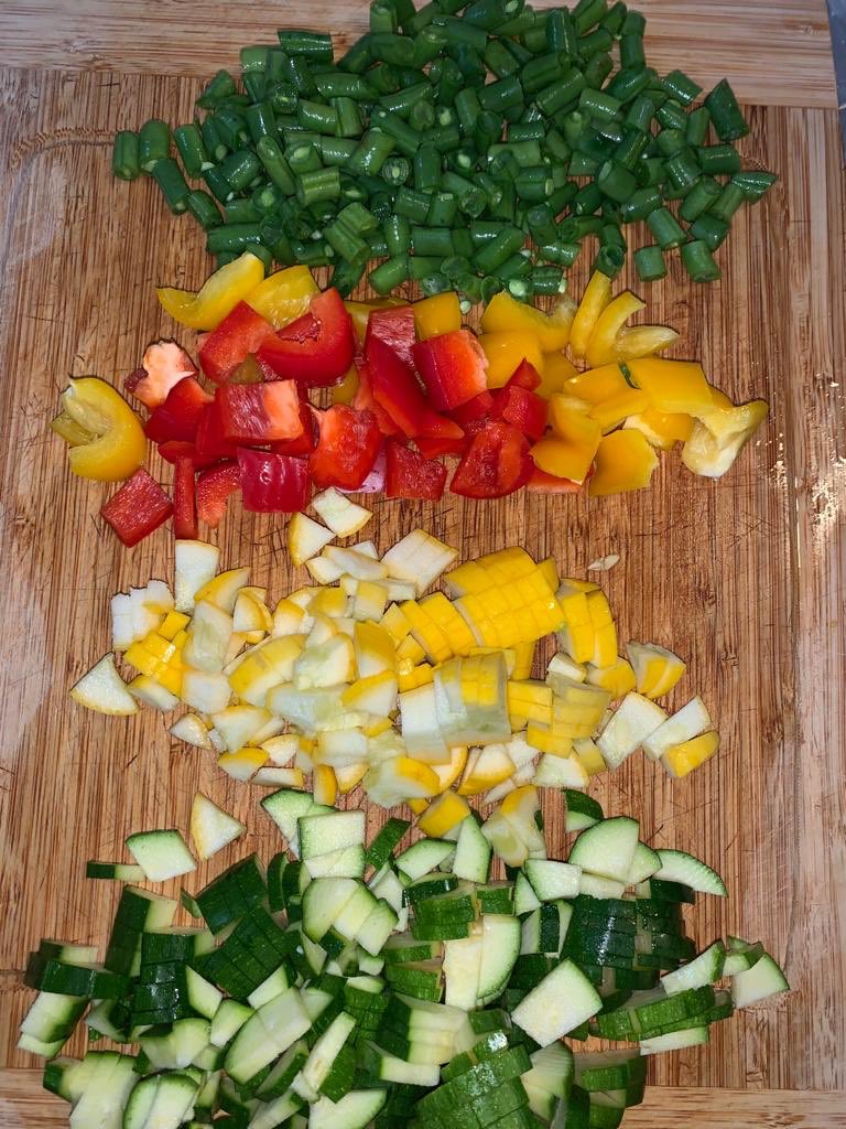 UNCFSU_StaffSen's tweet photo. For #BroncoTastyTuesday, here is our past-President Velappan’s favorite recipe: Gluten-free Vegetable Pasta! Here is the recipe and some photos taken along the way; the recipe video will be in the next tweet. #employeebroncoprideweek #faystate @uncfsu @velappanv https://t.co/yyEVZDQIvP