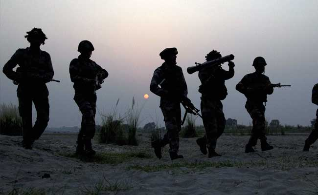 ndtv's tweet photo. 20 soldiers killed in #IndiaChinaFaceOff in #Ladakh, says Army: full statement https://t.co/PPvrZtd3ib https://t.co/BDTSYlClPh