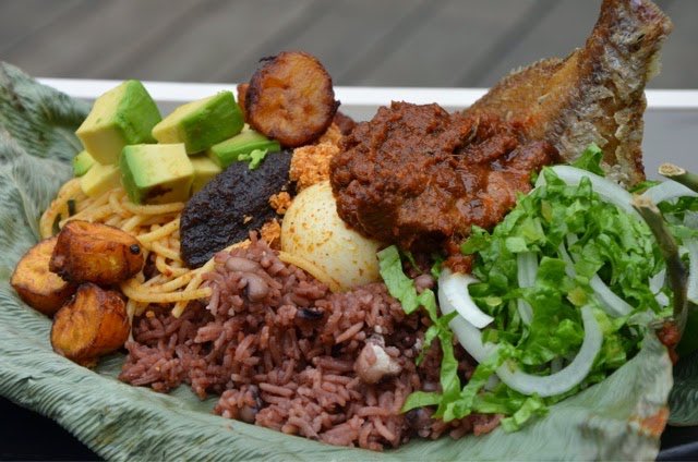 kuulpeeps_'s tweet photo. 5 Lit Things You Need To Have On Your Waakye No Matter What https://t.co/ATgPNw0yhh https://t.co/e4AVRSs7Yx