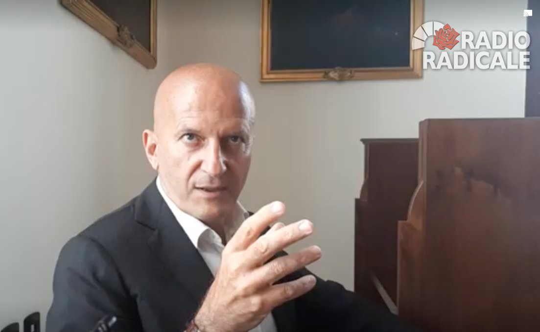 RadioRadicale's tweet photo. Implosione pentastellata rinviata a data da destinarsi, i presunti fondi dal #Venezuela al #M5s, la politica estera, i rapporti con la Cina.
Intervista ad @AugustoMinzolin.
Video: https://t.co/dsuTnroyfC
#VenezuelaGate https://t.co/K2KBkz3R6X