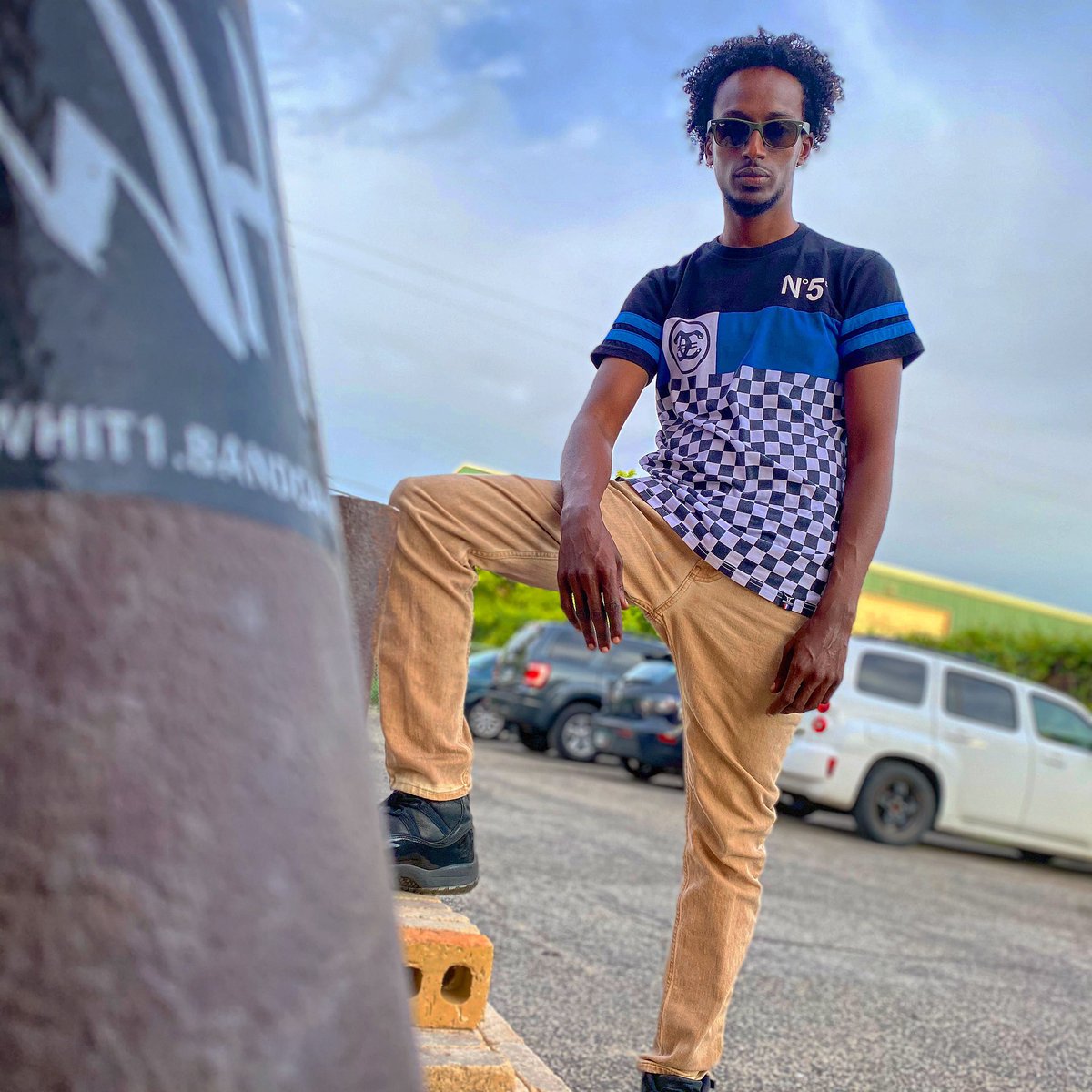 LASwavey's tweet image. I usually don’t take photos