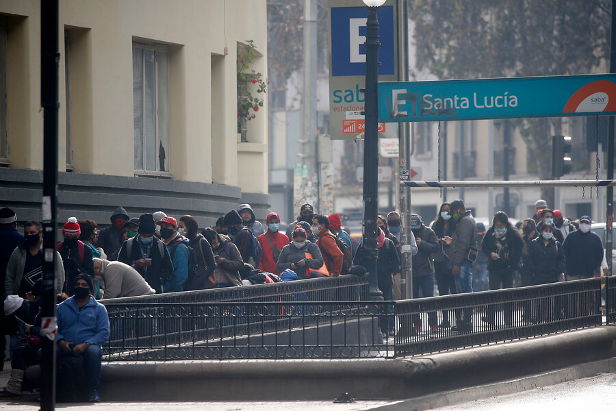 Bloomberg: "Chile siguió el ejemplo de las naciones ricas solo para darse cuenta, una vez más, de que un gran porcentaje de sus ciudadanos son pobres"
👉 bit.ly/2N4lQ4k