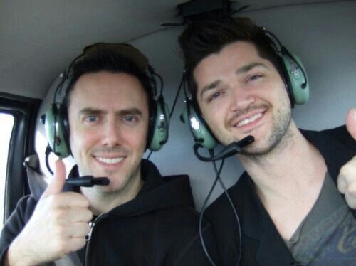 HolstersWenda's tweet photo. Dan and Glen 💚
#thescript #dannyodonoghue #cutesinger #glenpower #cutedrummer #cuties @thescript_danny @glenofthepower https://t.co/QBOliXxu2b