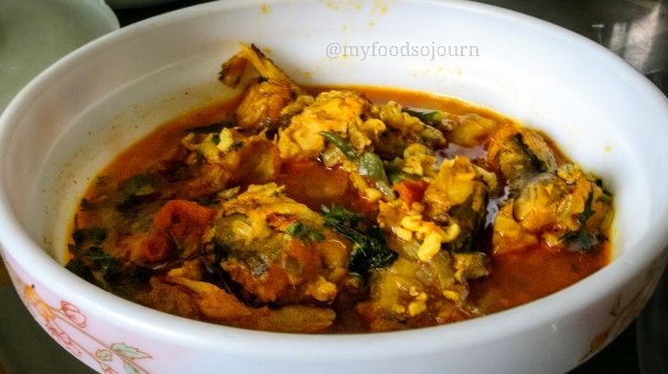 myfoodsojourn's tweet image. That's how I love loittya mach. #bombayduck #fishcurry #bangali