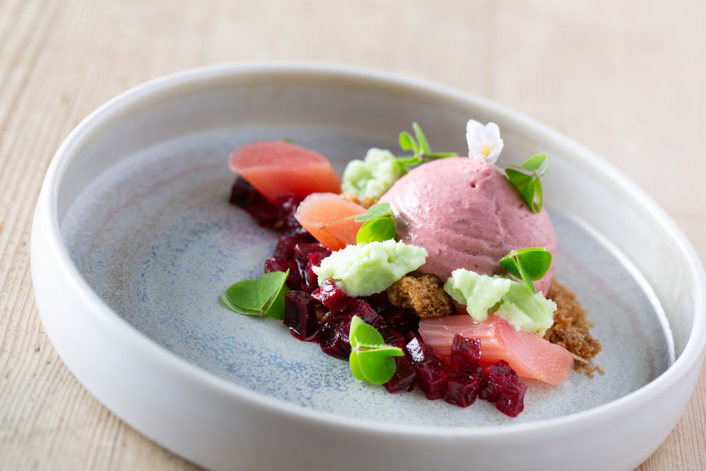 luminaries_mag's tweet image. . @drpatsyperry Who needs yummy dark #chocolate 🍫🎉 &amp;amp; to escape into the 😀 world @EthicalHedMag  It's all happening this Thur with the #EHMagChatShow &amp;amp; some fab #foodchat #prizes &amp;amp; 😋 menu by 🌟👩‍🍳🛋️ Nina @blkbullsedbergh bit.ly/2YknJyZEHOrgFo… #slowtravel #organic RSVP.