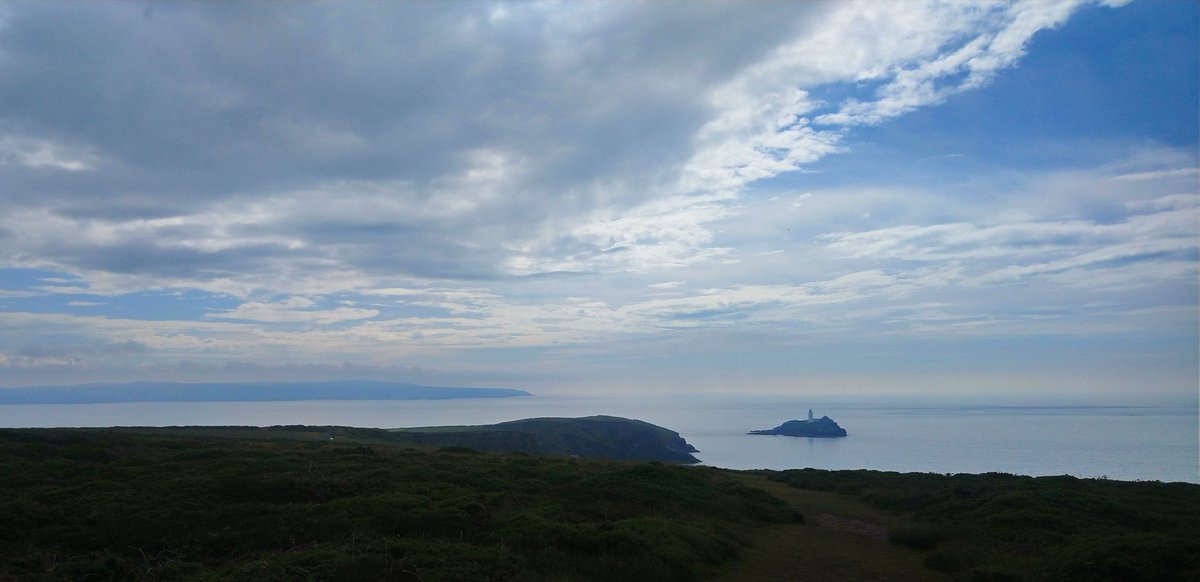 runningbeardman's tweet image. A quick 6 done for @BysVykenEvents virtual medal #DarkClydeOfTheMoon
And a chance for a trig point selfie 😀 #trigpoints #Cornwall
@GodrevyL @nationaltrust @beauty_cornwall #lovelife @EvocativeCorn @trailsnet