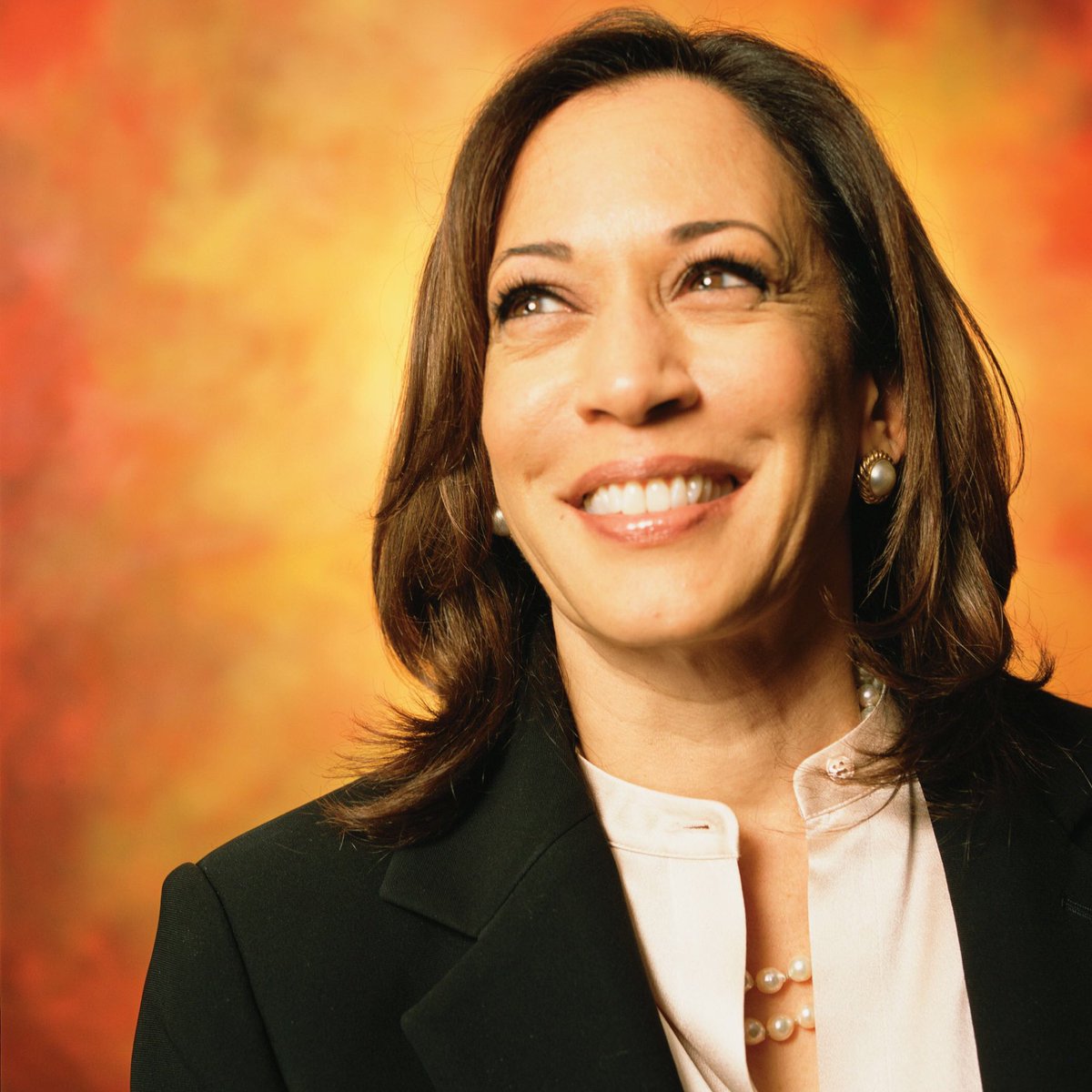 . @KamalaHarris as  @SenGillibrand A thread: