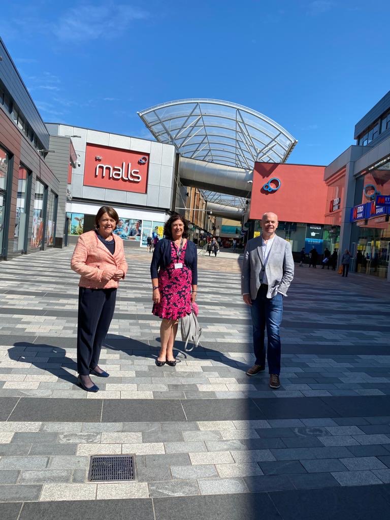 Great to see so many local Basingstoke shops open for business  -thanks to <a href="/BasingstokeGov/">Basingstoke Council</a> <a href="/InBasingstoke/">InBasingstoke</a> <a href="/FestivalPlace/">Festival Place</a> for working together to ensure a safe environment for the hundreds of shoppers in town, enjoying the June sunshine <a href="/LoveBstoke/">Love Basingstoke</a>