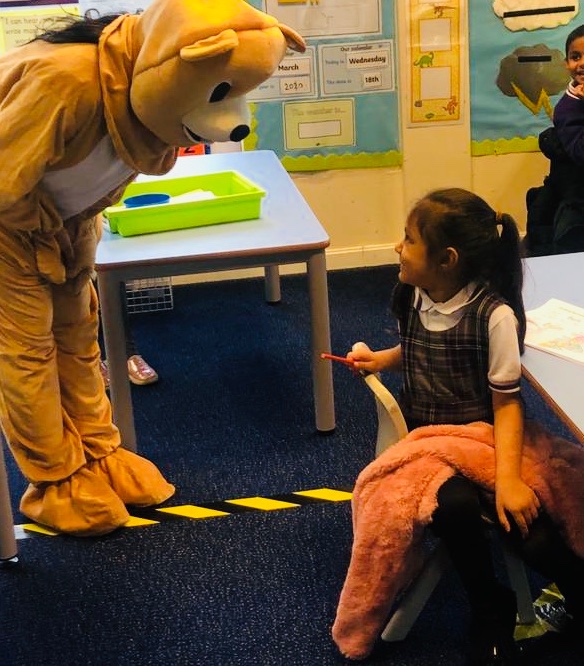 olive_bolton's tweet photo. A ‘bear-y’ strange teacher has been spotted in school today! #InspiringLearners #WeAreStar #HappyTimes #StoryCharacters https://t.co/ckTW1I93zu