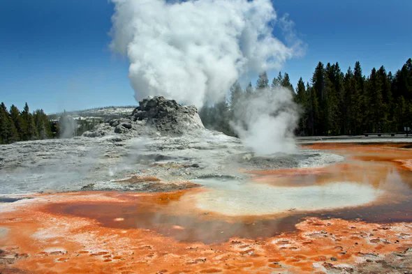 amhaunted's tweet photo. Yellowstone volcanic #supereruption 9 million years ago blew out 2,800 cubic kilometers of material https://t.co/btWEIlygJ5 https://t.co/zYdKYxpj6i