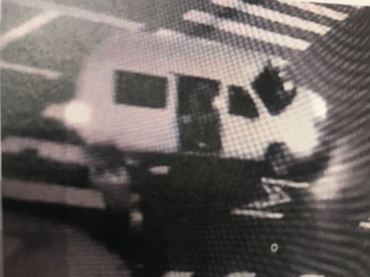 Photos of the white van from  #Oakland surveillance camera; and police photo of same van from Ben Lomond