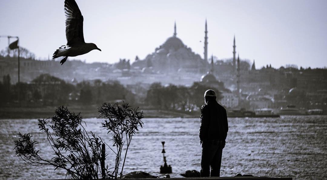 digerkm's tweet photo. " yıkıldım dediğim anda Rahman'ın beni yeniden inşa edeceğine imân etmesem devam edemezdim.." https://t.co/IbryK4DtZ9