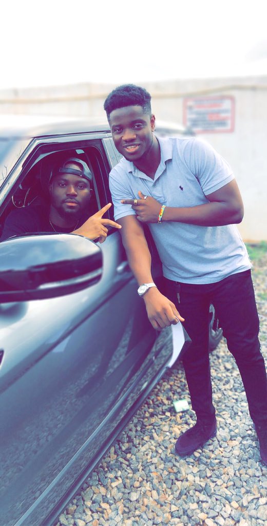 eeykaygh's tweet photo. @IamKingPromise @killbeatz @darkovibes  one love ❤️ 💎🦅 https://t.co/yCTEfJq9ca