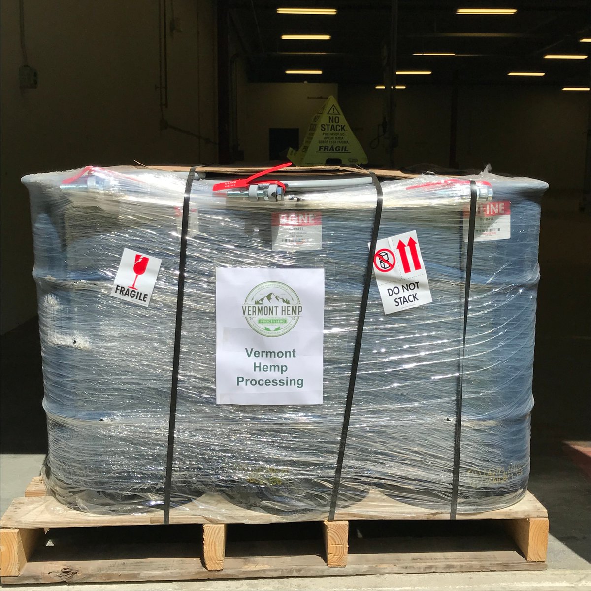 VTHempProcess's tweet image. Another 252 kilos of pharma-grade CBD isolate out the door to a very happy client. #CBD #CBDProducts #CBDIsolate #hemp #industrialhemp #CBDisolate #vthemp