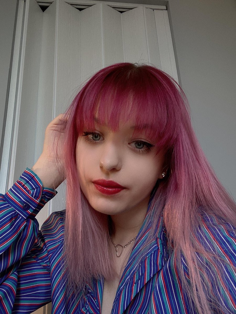 dzien dobry pomalowalam sie poerwszy raz w zyciu jebac pis